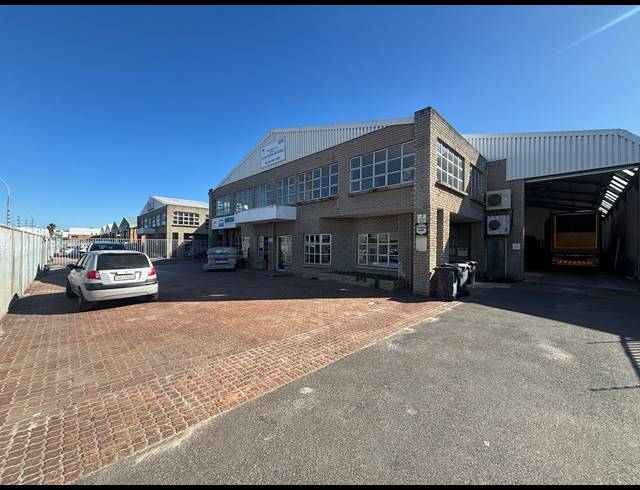 1,163M² WAREHOUSE TO LET IN PAROW INDUSTRIAL